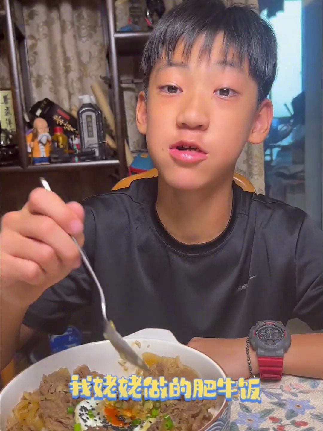 今天复刻超鲜嫩酱汁拌饭巨满足 再配上嫩滑溏心蛋 这太爽了