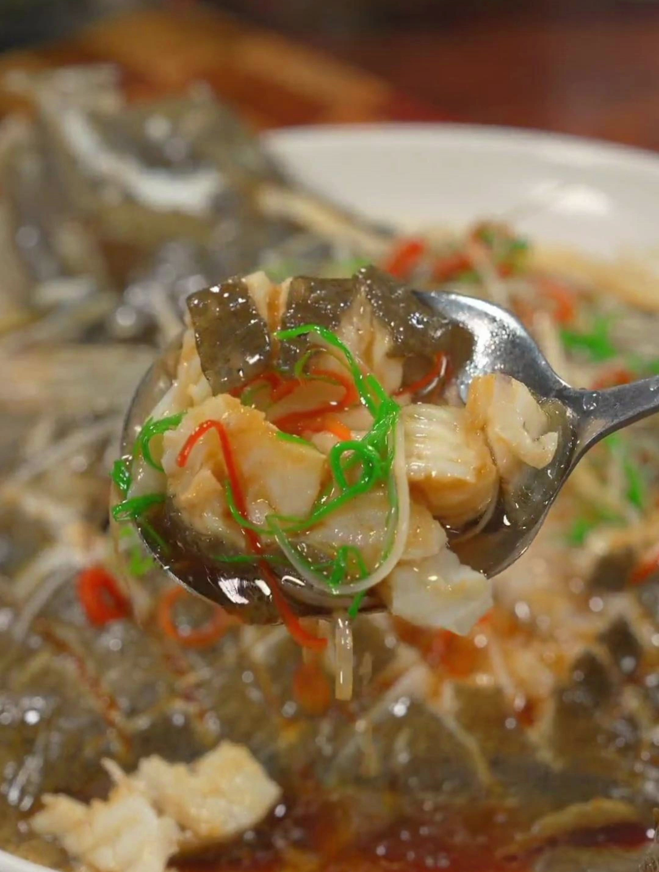 这样做的清蒸多宝鱼,鲜嫩入味