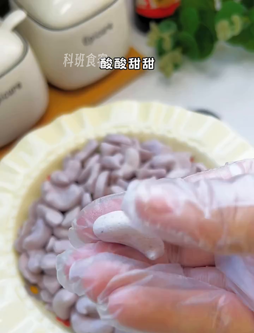 石榴味小泡芙,酸甜可口,快学做给孩子,零食自由不是梦!