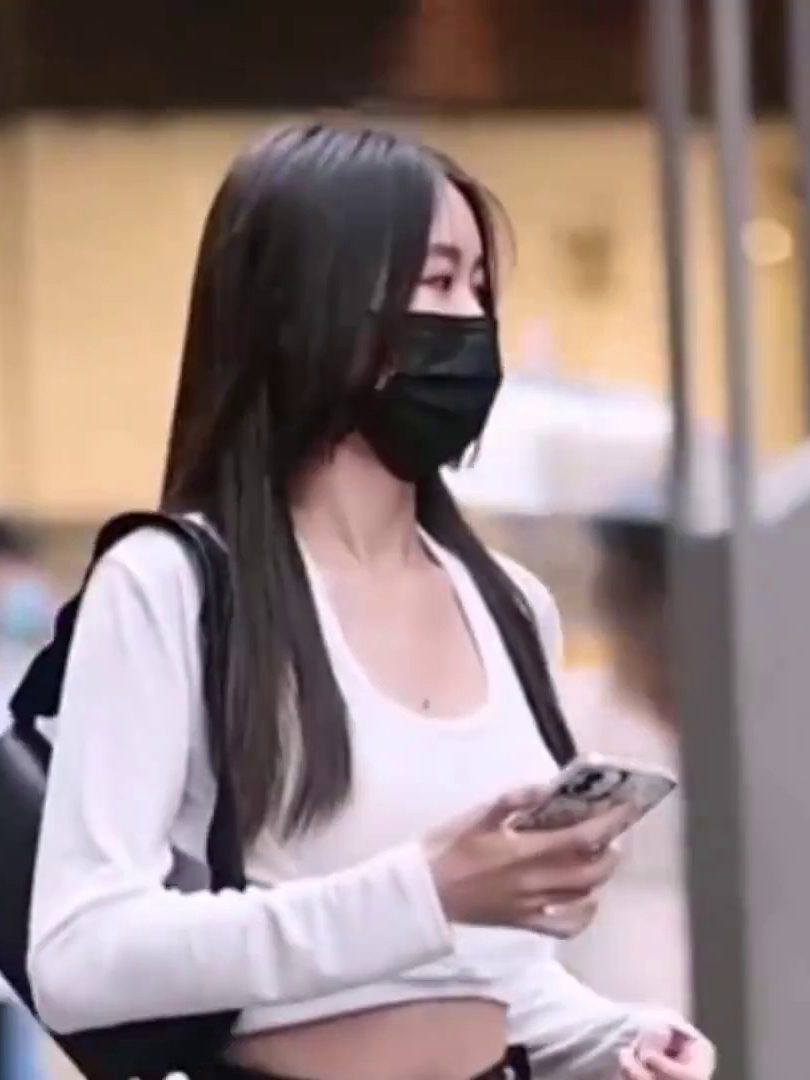 女生给男生买包子