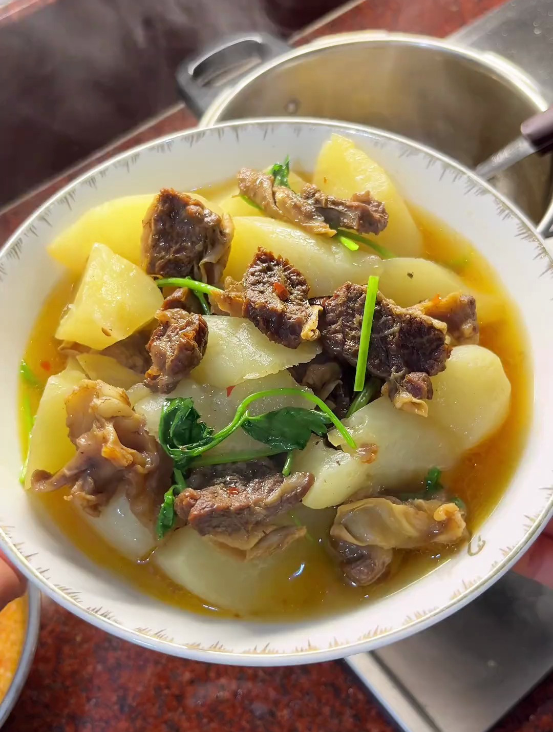 潮汕人的晚餐,白萝卜炖牛腩