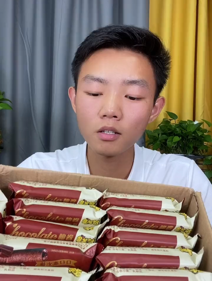这个巧克力真的好吃又便宜,惊艳到我了 零食推荐 巧克力蛋卷