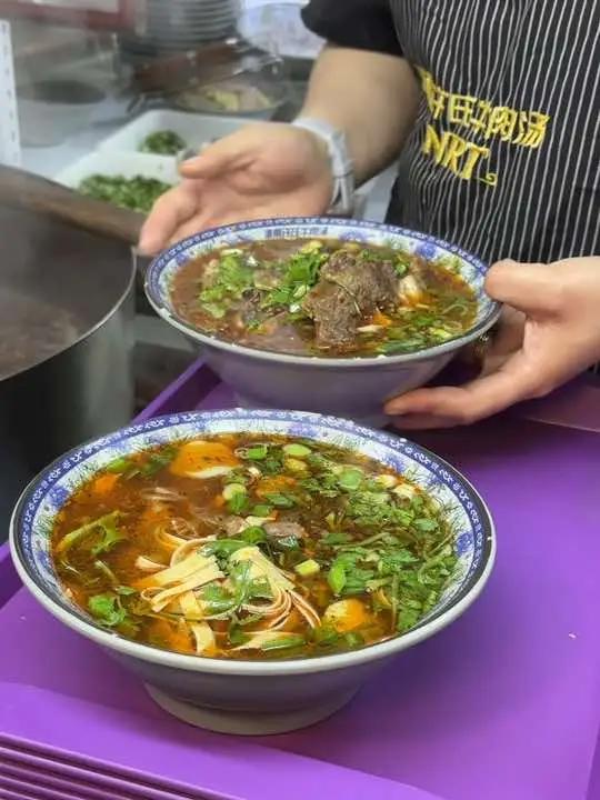 没有吃过许氏淮南牛肉汤我真的会不开心!没有豆饼的牛肉汤就没有灵魂!