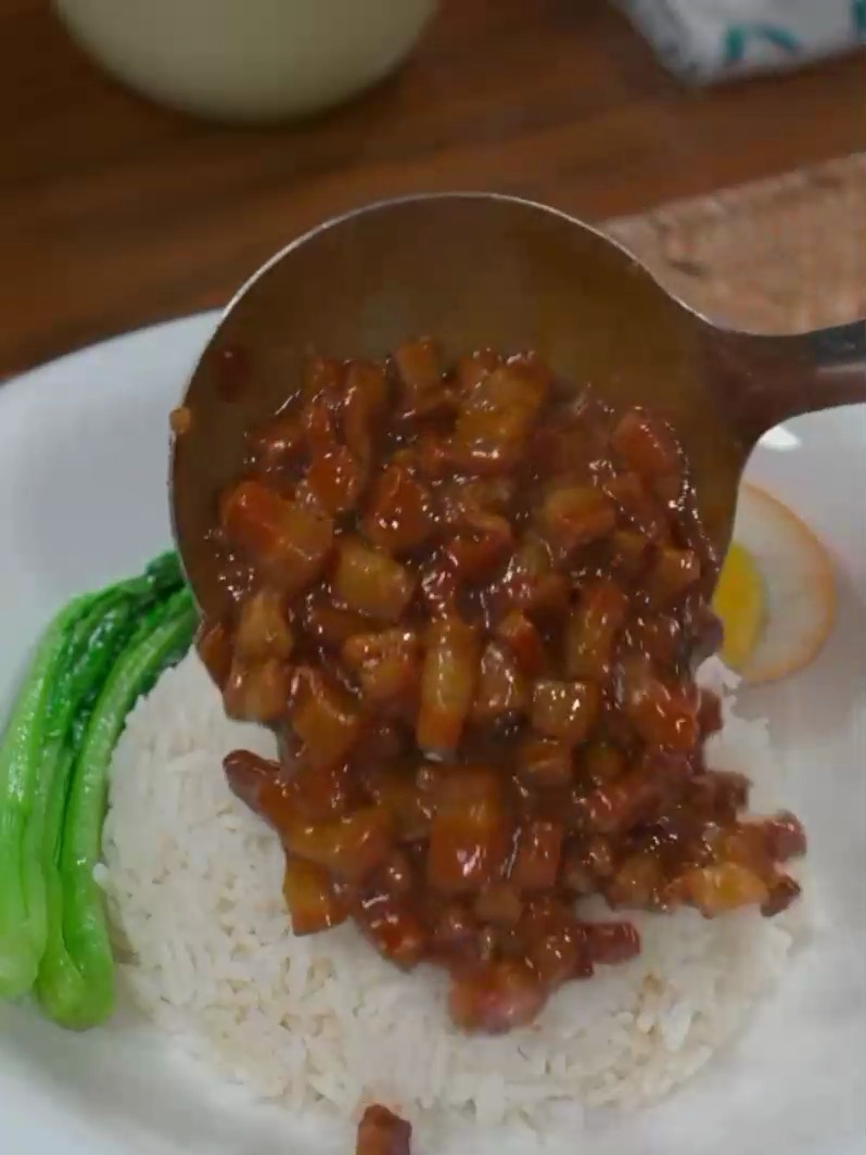 香喷喷的卤肉饭,做法简单每周我都会给家人做几次卤肉饭