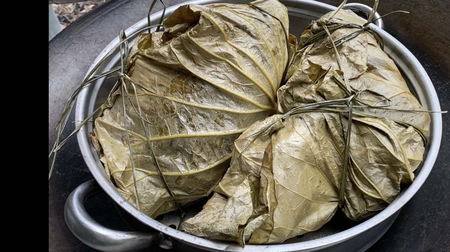 农村传统清蒸荷叶鸡简单做法,肉嫩汁香入味,整整2只8斤都吃完了