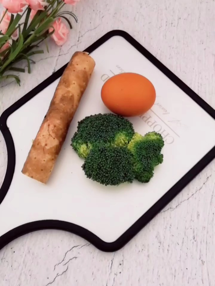 不爱吃西兰花的宝宝可以这样做,一搅一拌制作完成