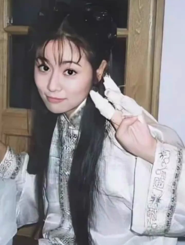 当年林心如过生日买8层蛋糕