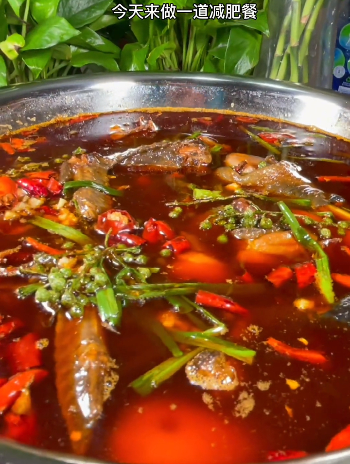 重庆芋儿鸡的做法,本来要加香料粉的,免得你们说我是为了带货
