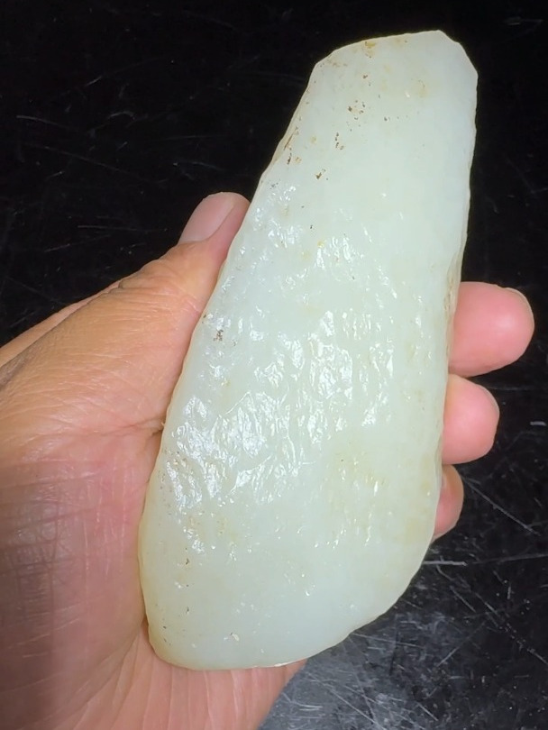 新疆白玉戈壁料,一坨油疙瘩看看咋样?