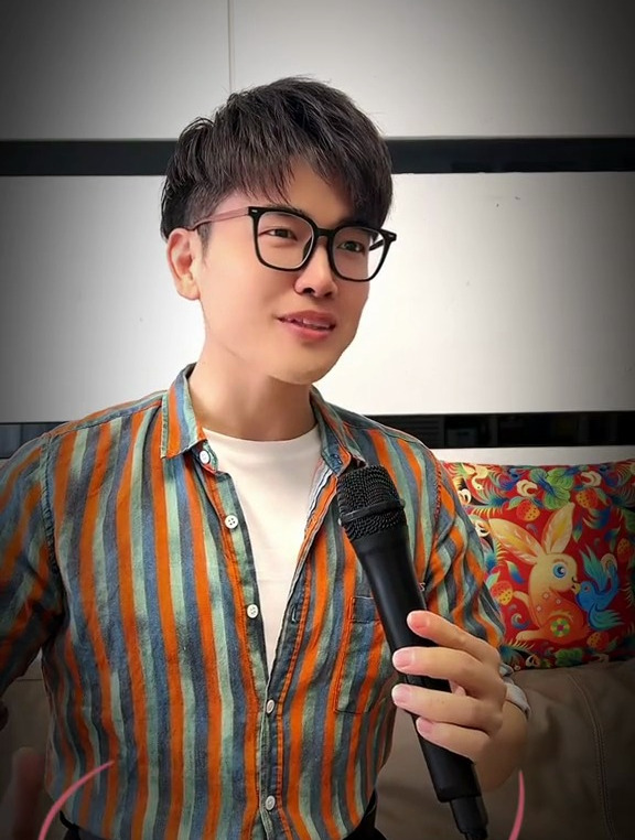 唱歌给你听《大红公鸡毛腿腿》