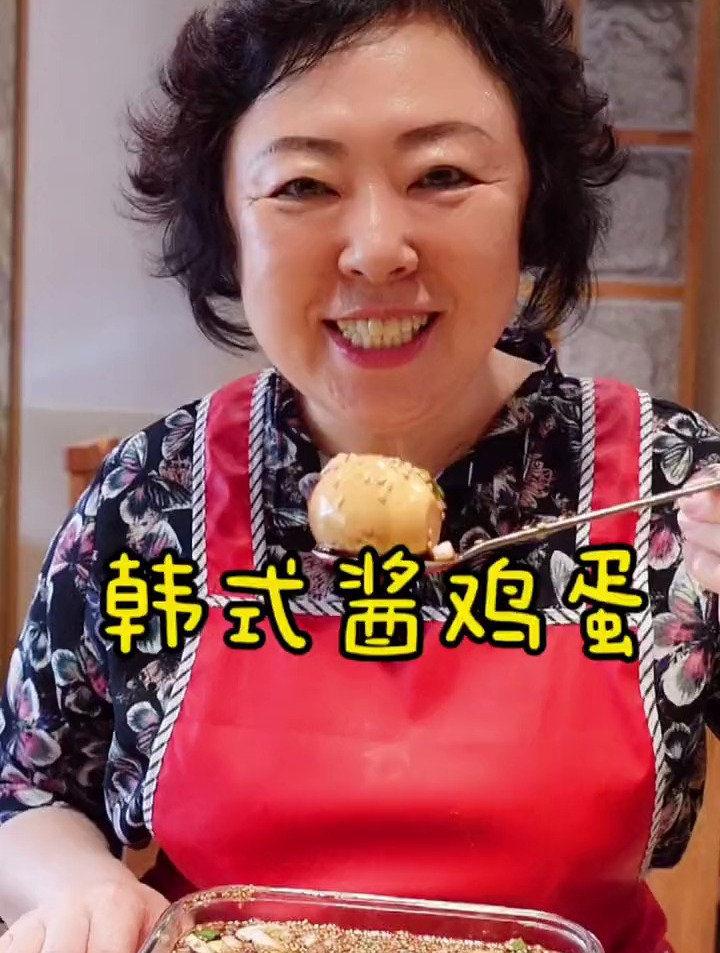 就算家里只剩下鸡蛋,也可以做出好吃的美味,拌饭吃太绝了!