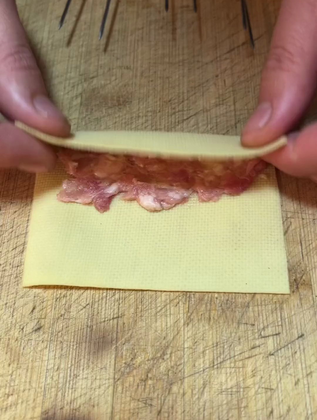 烤干豆腐卷肉馅,这么做非常好吃