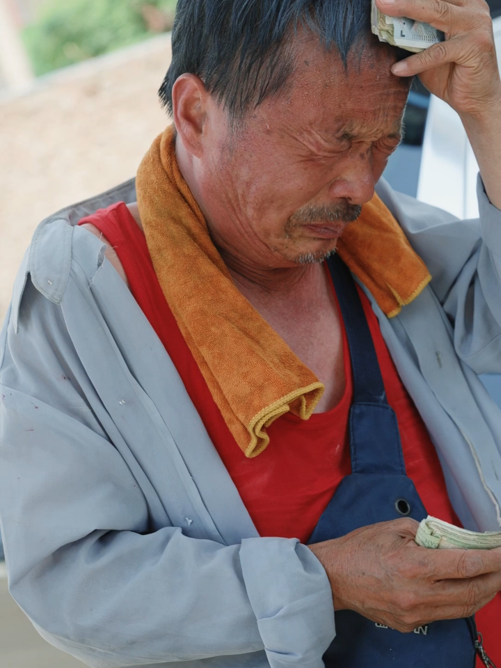 【热播短剧】墙角树枝梅,凌寒独自开 02