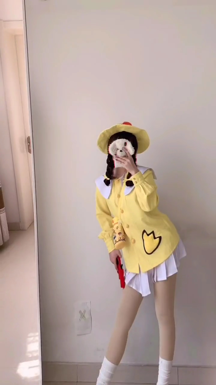 和平精英cos:是你们心目中小黄鸭姐姐吗,撤离,向信号区出发!