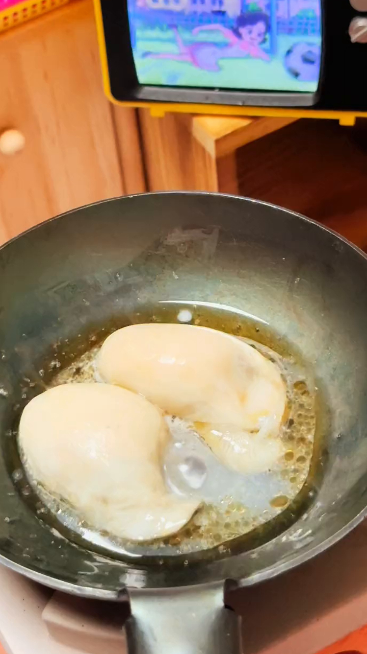 好吃的生蚝韭菜汤来啦