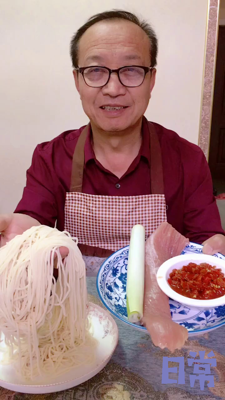 剁椒肉丝干拌面教程请大家参考