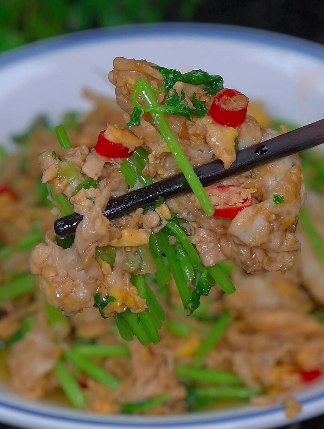 香菜炒鸡蛋详细做法
