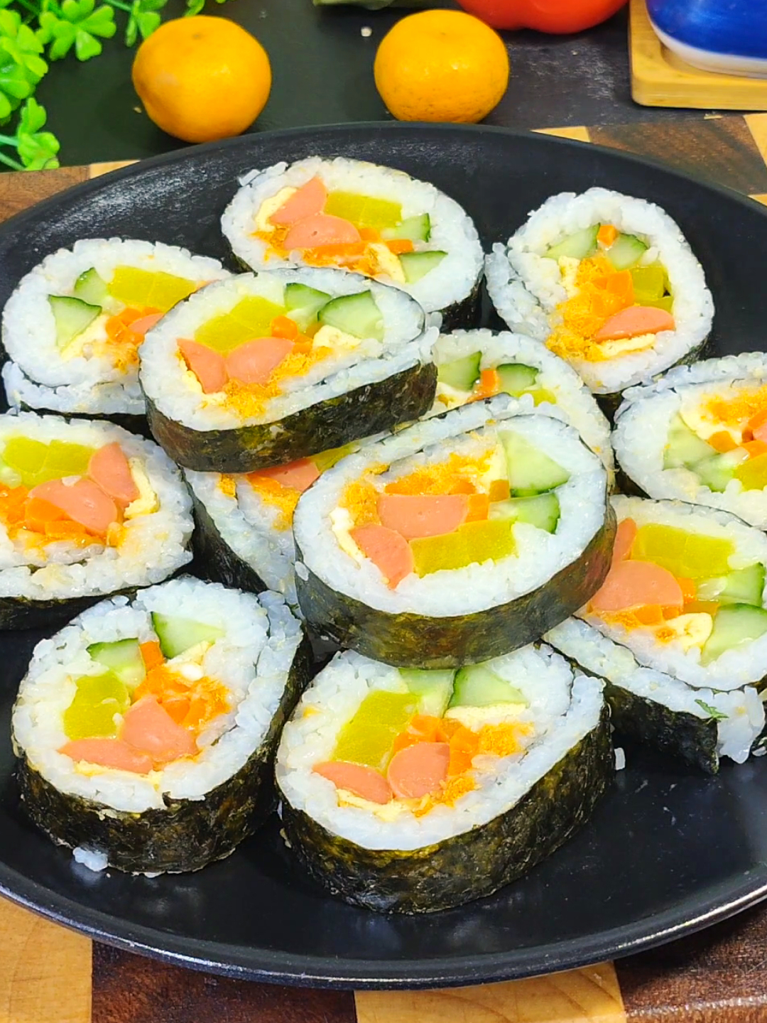 孩子喜欢吃寿司,其实在家做真的很简单,经济实惠,比买的好吃