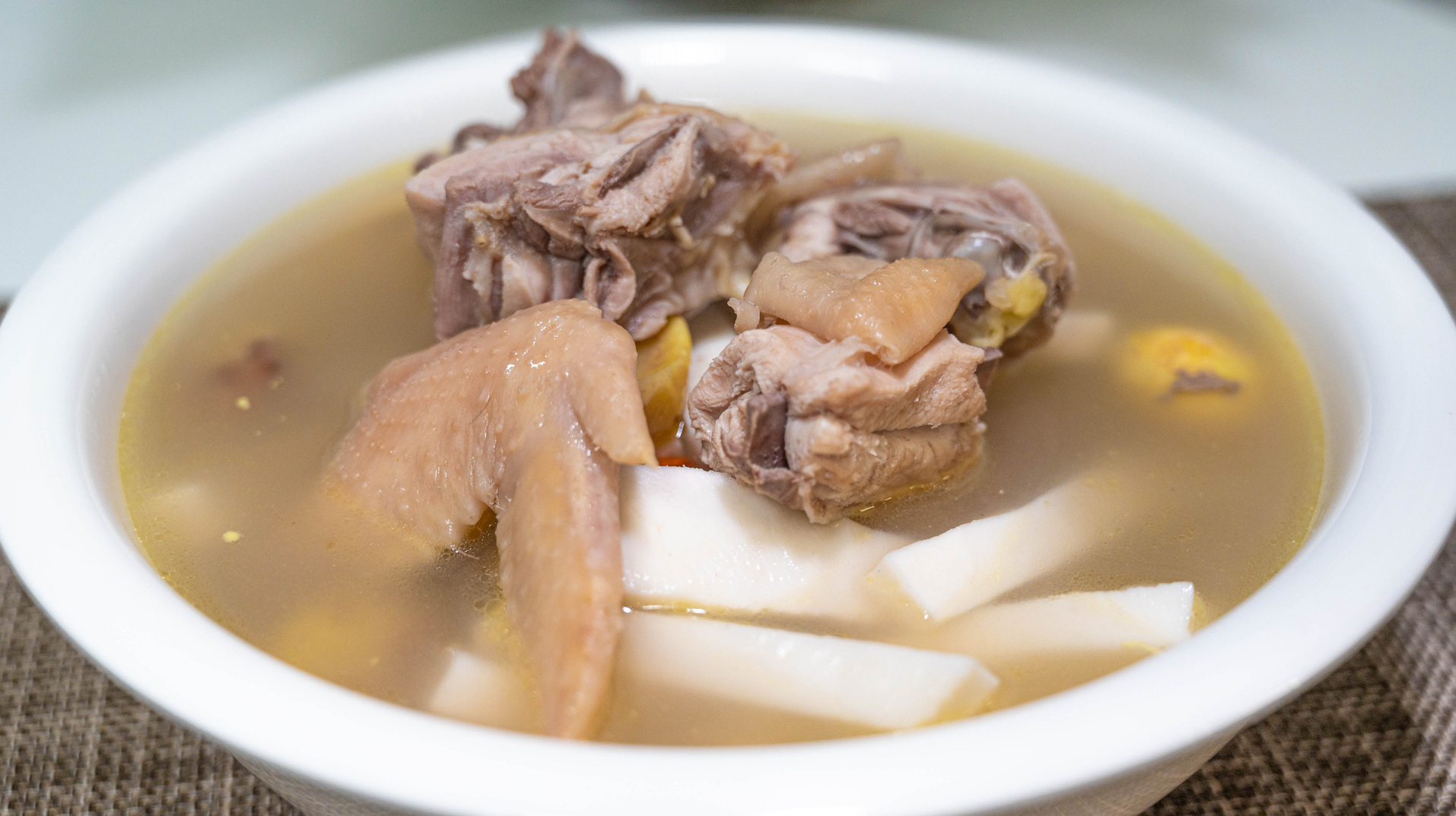 汤汁甜过初恋的椰子鸡汤,你喝过吗?纯天然食材缔造的甜,才真甜