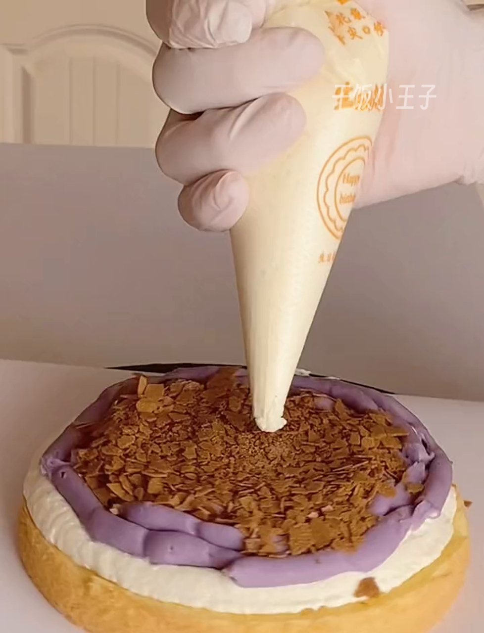 大家催我好久的HelloKitty蛋糕,今儿个必须得安排上!
