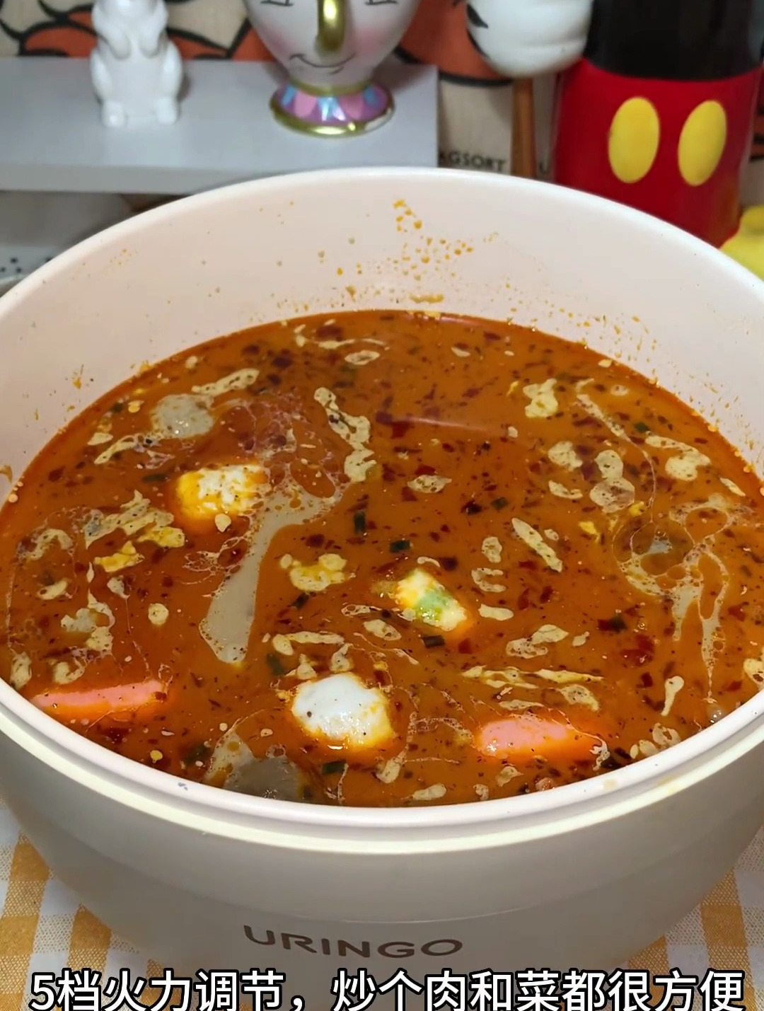 今天做一个豪华版麻辣烫,面条黏糊糊,味道真的太好了