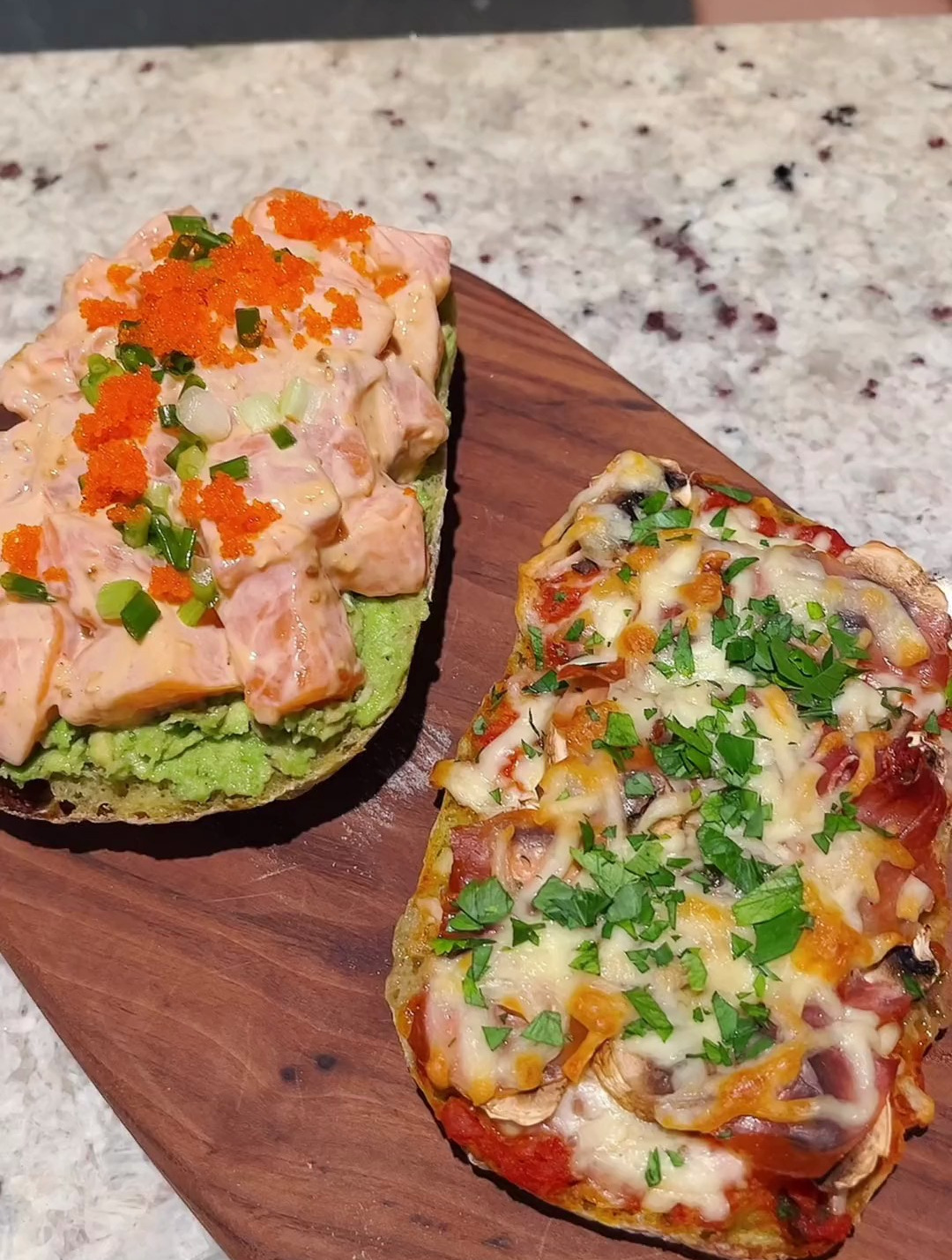 一道很适合夏天的沙拉,原配方加了橄榄油,个人觉得不加更清爽