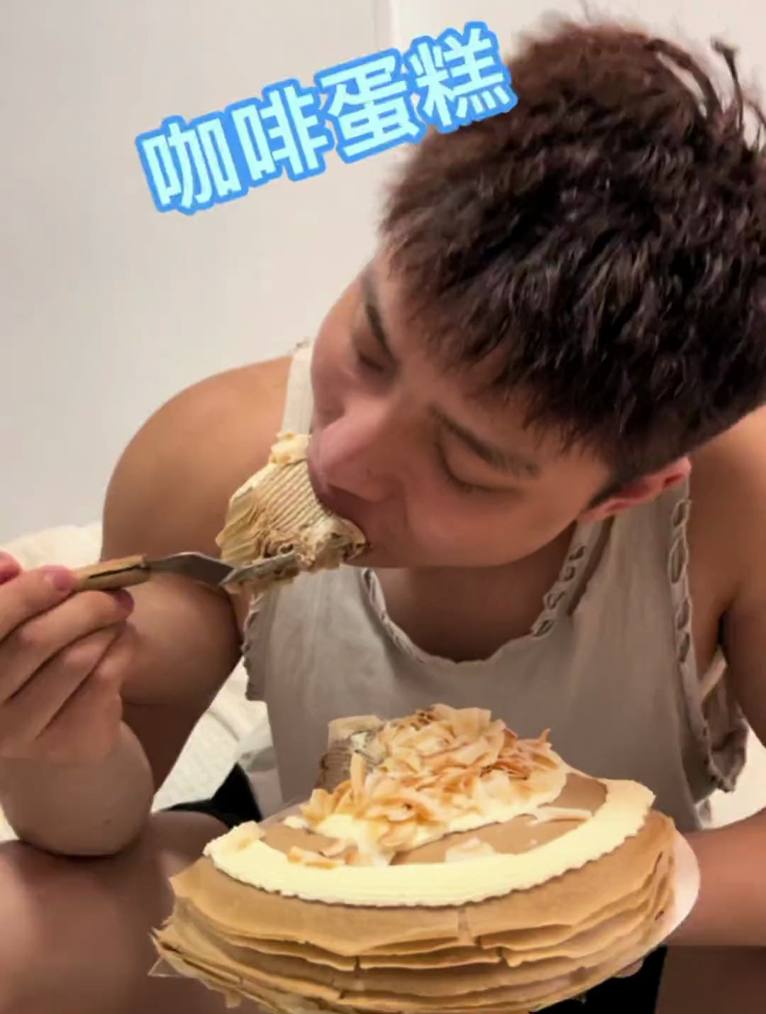 蛋糕配咖啡很难不爱