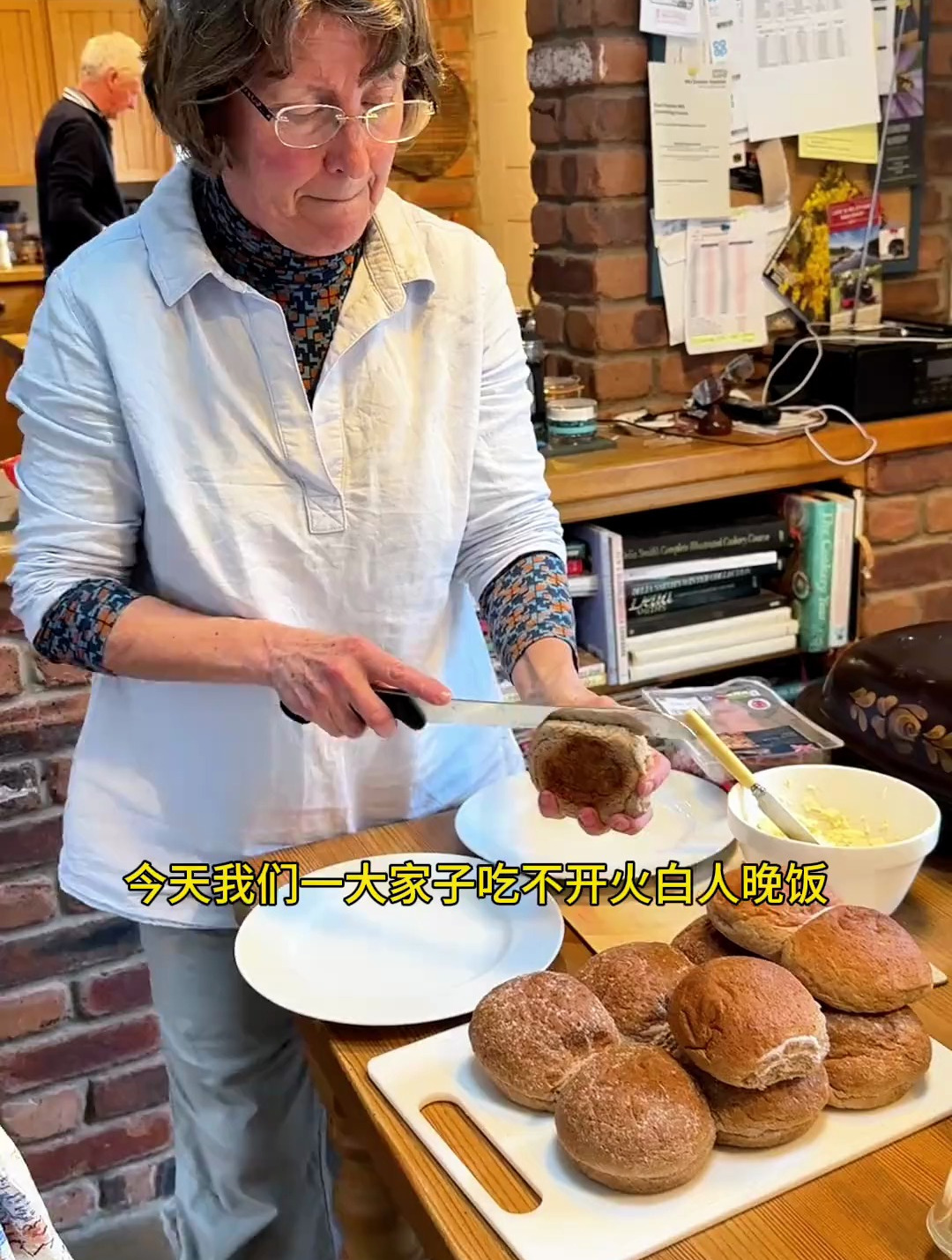 英国公婆做不开火白人晚饭,5分钟做10个三明治