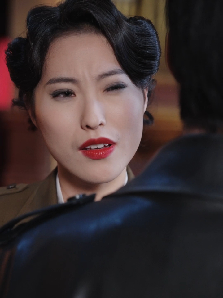 他亲手刻下'汉奸'碑文,却在百年监控里藏了无数份情书 30