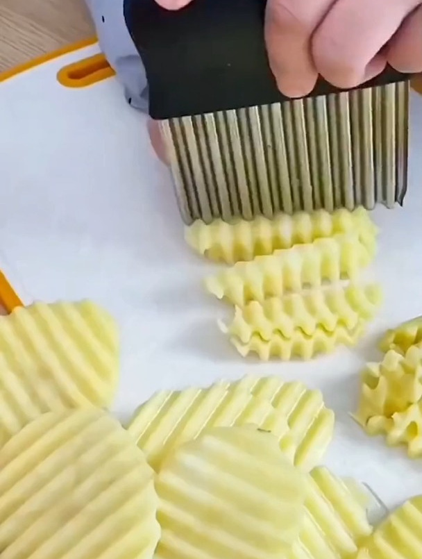 不锈钢波浪刀土豆切厨房切菜器狼牙工具薯条薯格切花神器