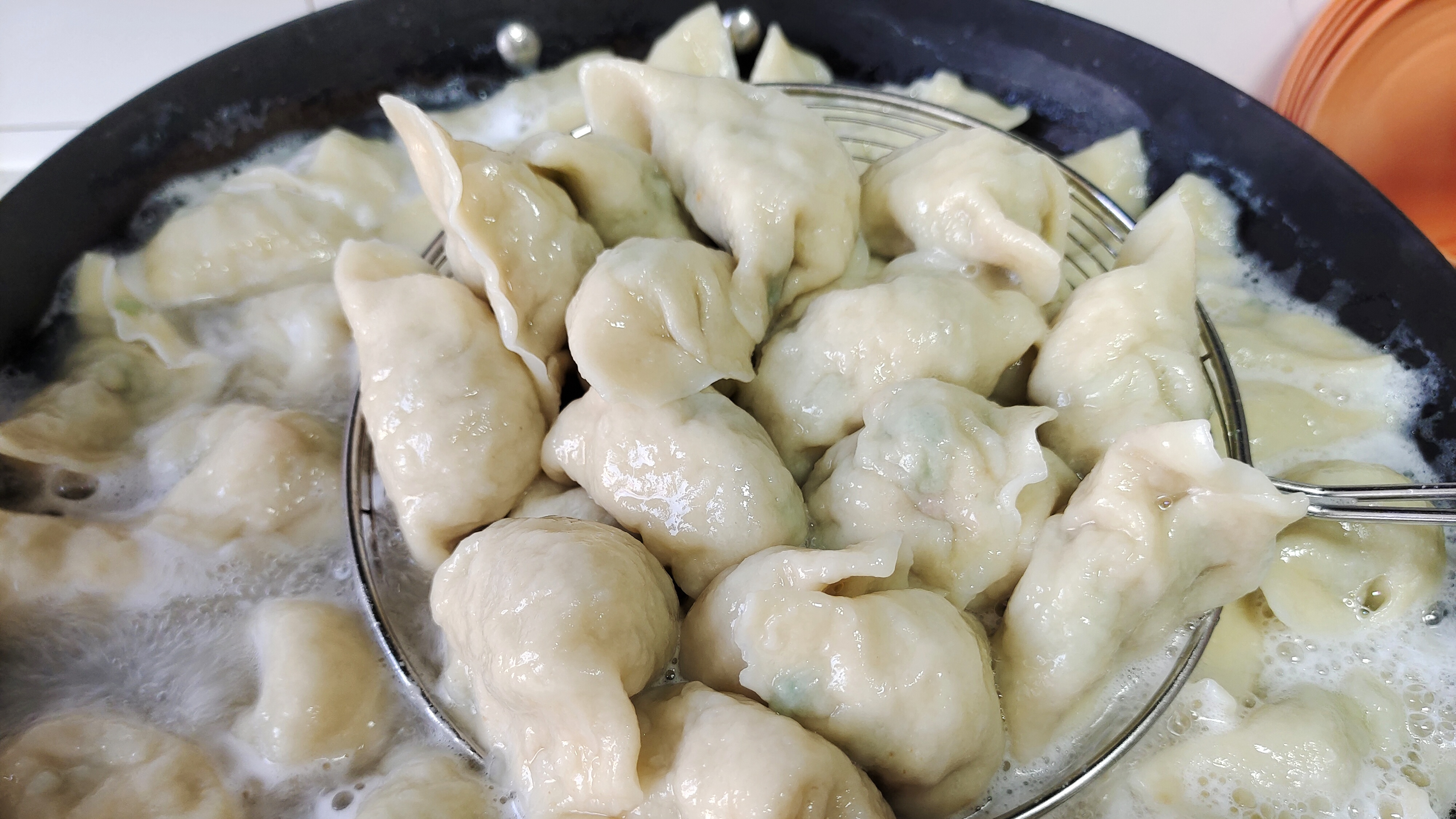 春天常给孩子吃这馅水饺,蛋白质是鸡蛋10倍,清新味美,百吃不厌