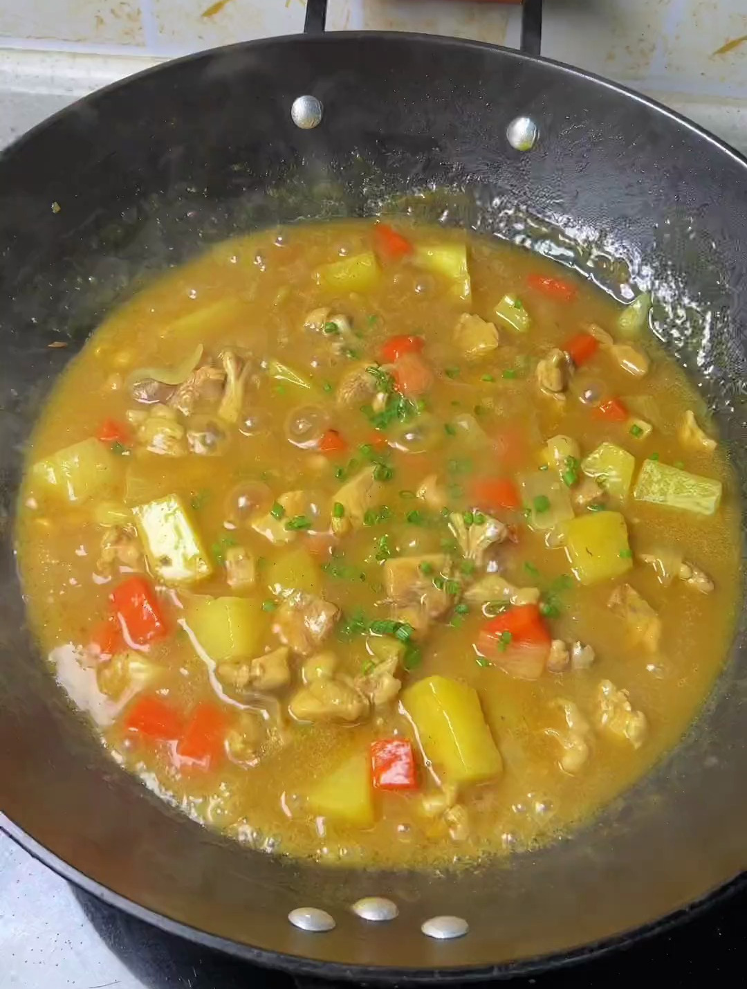 孩子最喜欢吃的咖喱鸡肉饭,这样做超级香