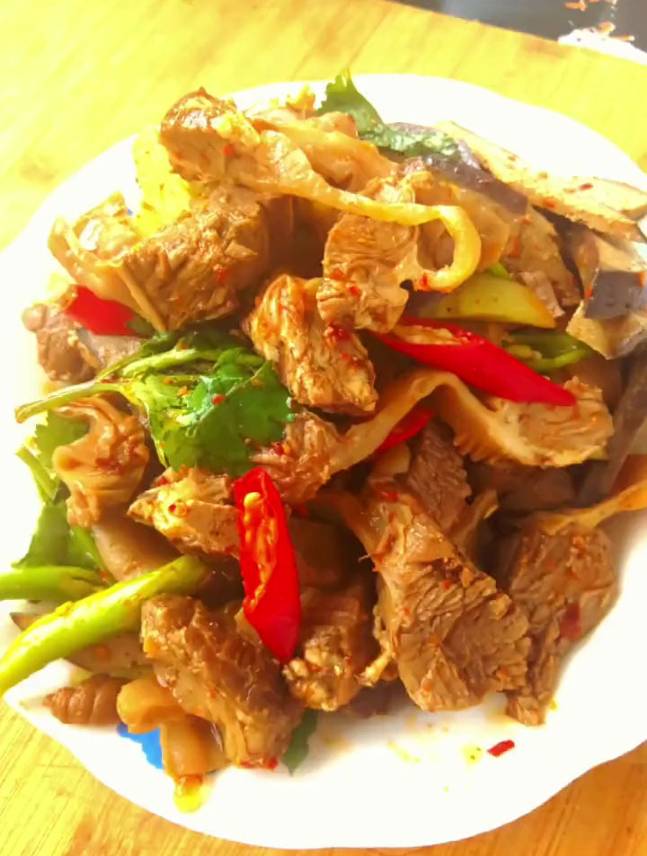 下酒小凉菜,做法简单,护心肉有筋有肉,有嚼劲