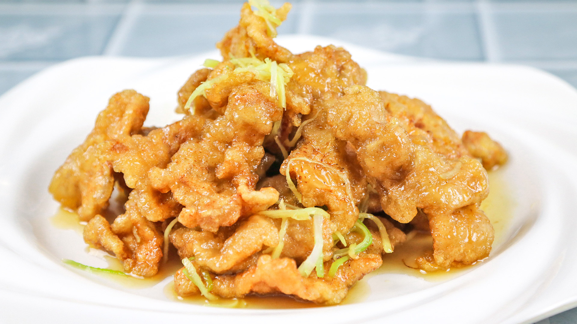 锅包肉怎样做才好吃?大厨教你家常做法,酸甜酥脆又营养,超下饭