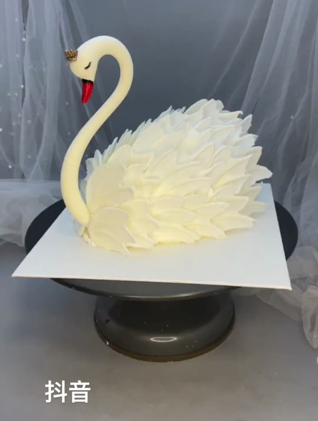 创意蛋糕制作 制作过程天鹅 最近这个天鹅很火