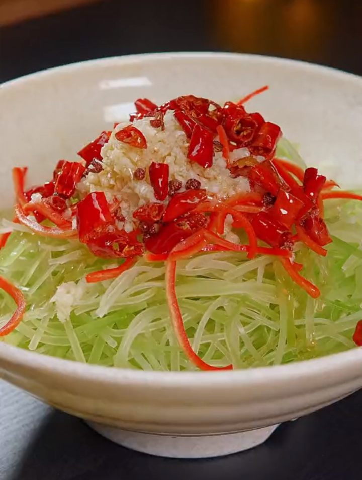 清凉爽口的凉拌莴笋丝