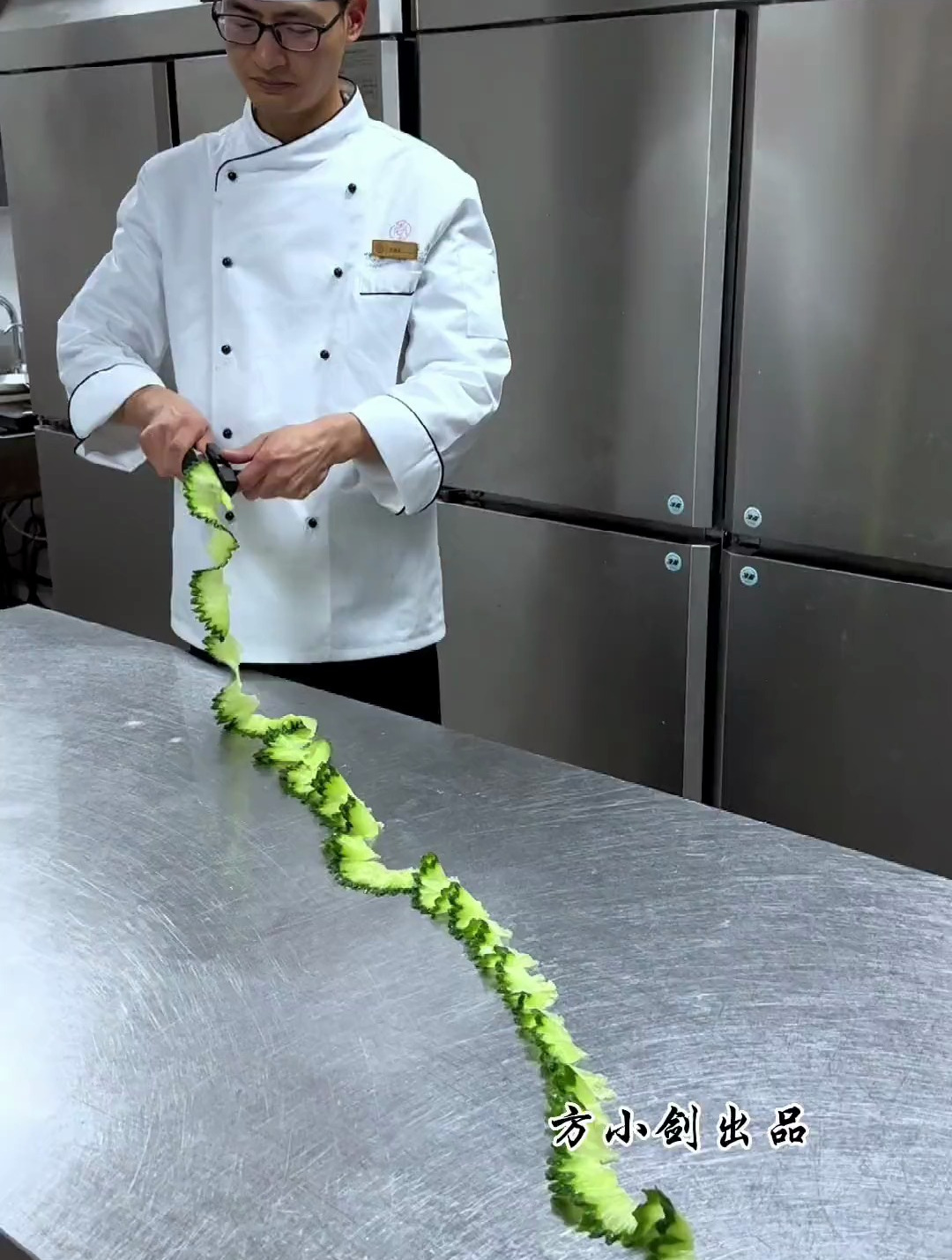 黄瓜的 摆盘技巧 凉菜摆盘装饰技巧 厨师