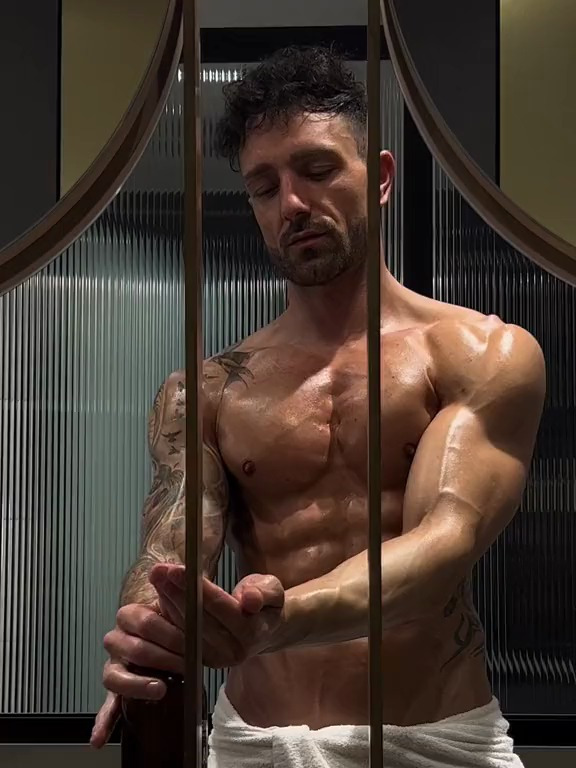 腹肌哥的腹肌就是棒 肌肉男