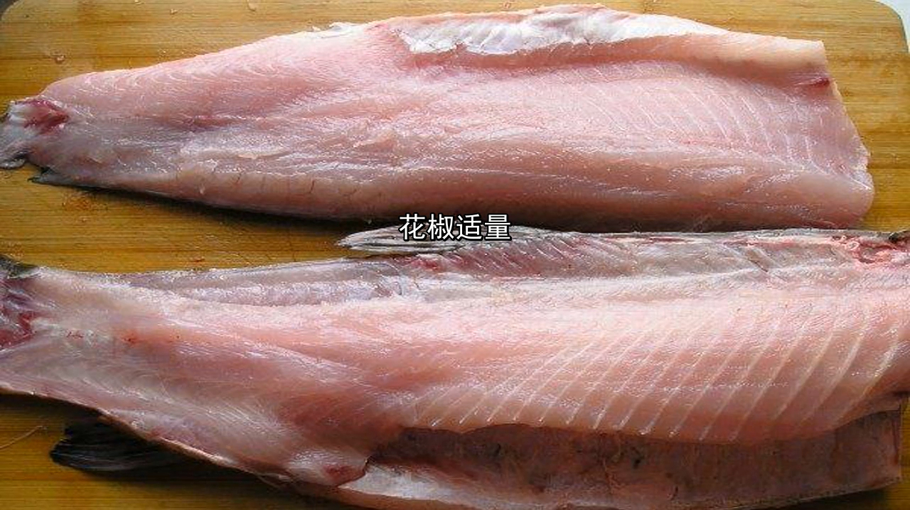 做水煮鱼时,开水下锅还是冷水下锅?学会正确做法,鱼肉嫩滑