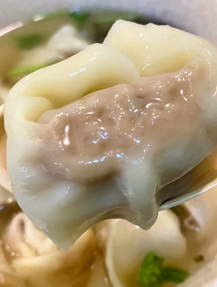 吉祥馄饨,一如既往的好吃,就是有点小贵,但是料很足