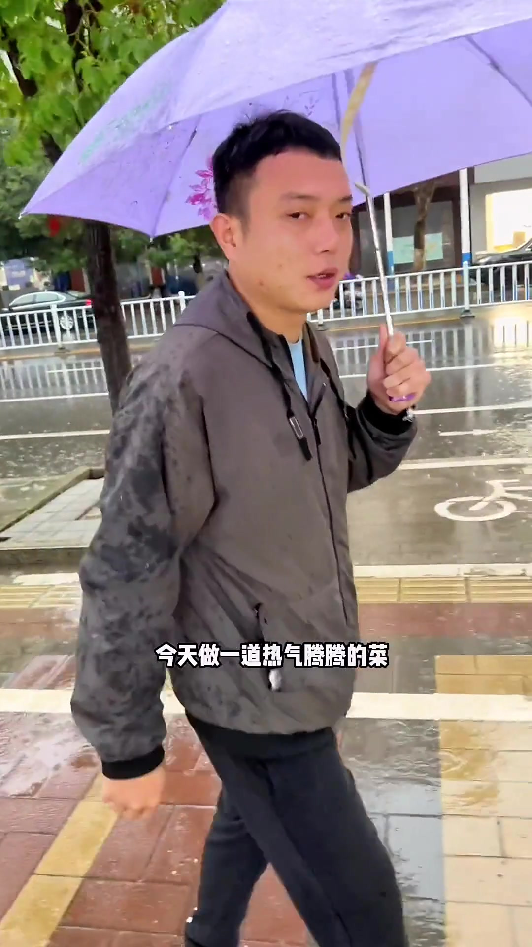 炖上一份鱼头泡饭,暖意浓浓从内到外