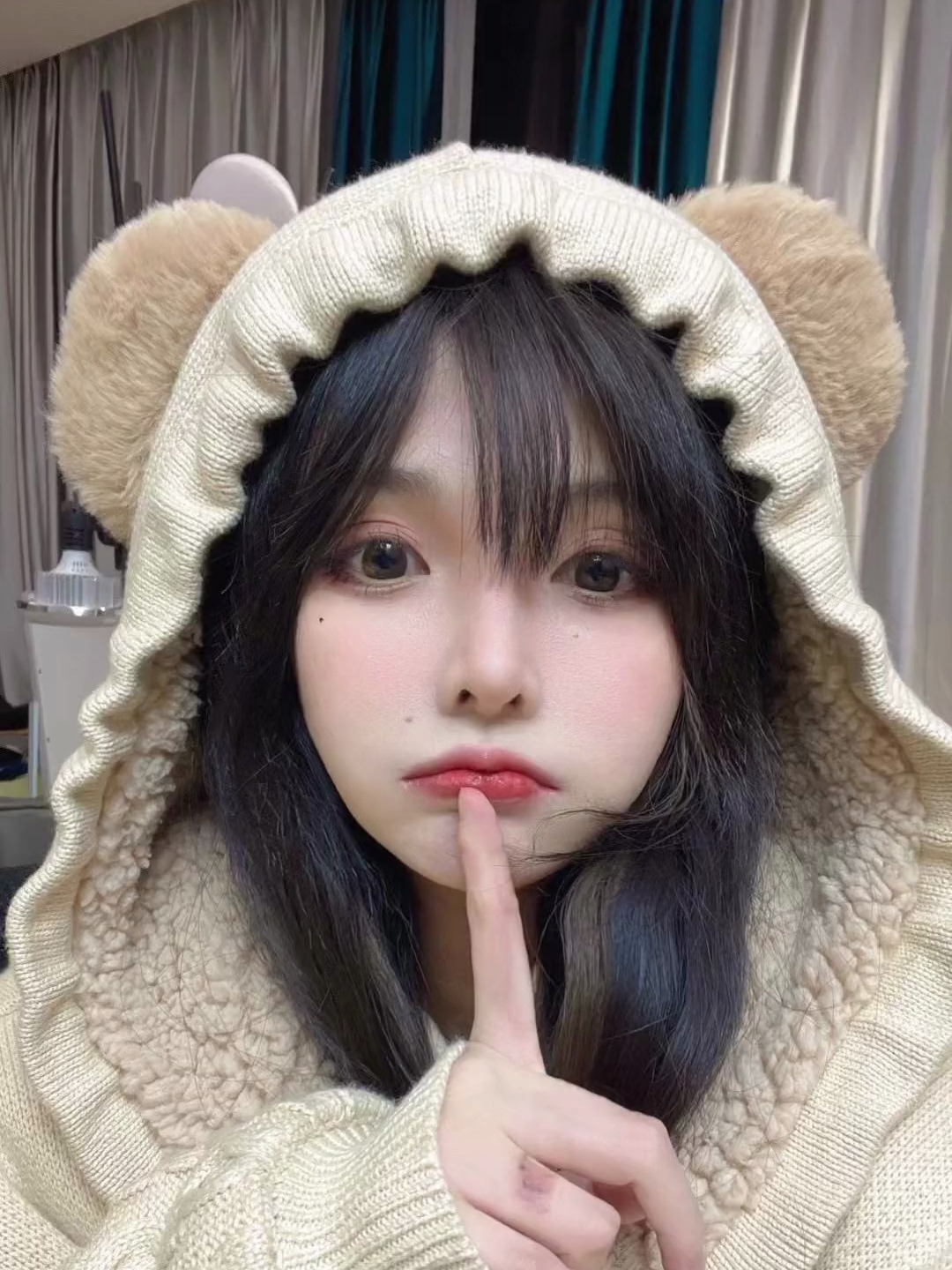 颜值美女 气质穿搭 御姐 晒晒你用最久的头像