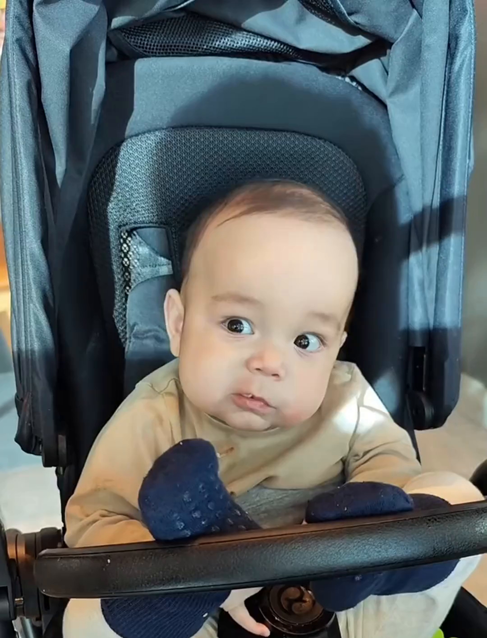 大家结合我们新换的头像来给出你们的意见喔！期待期待！！