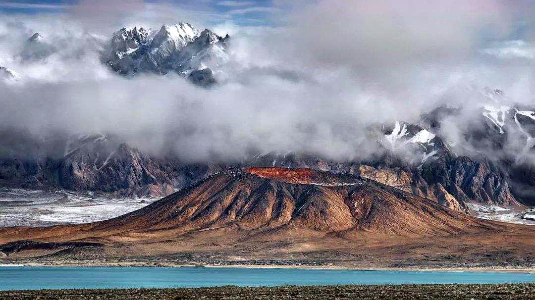 [图]世界上五座不可思议的山,有一座在中国,被称为中国第一神山?