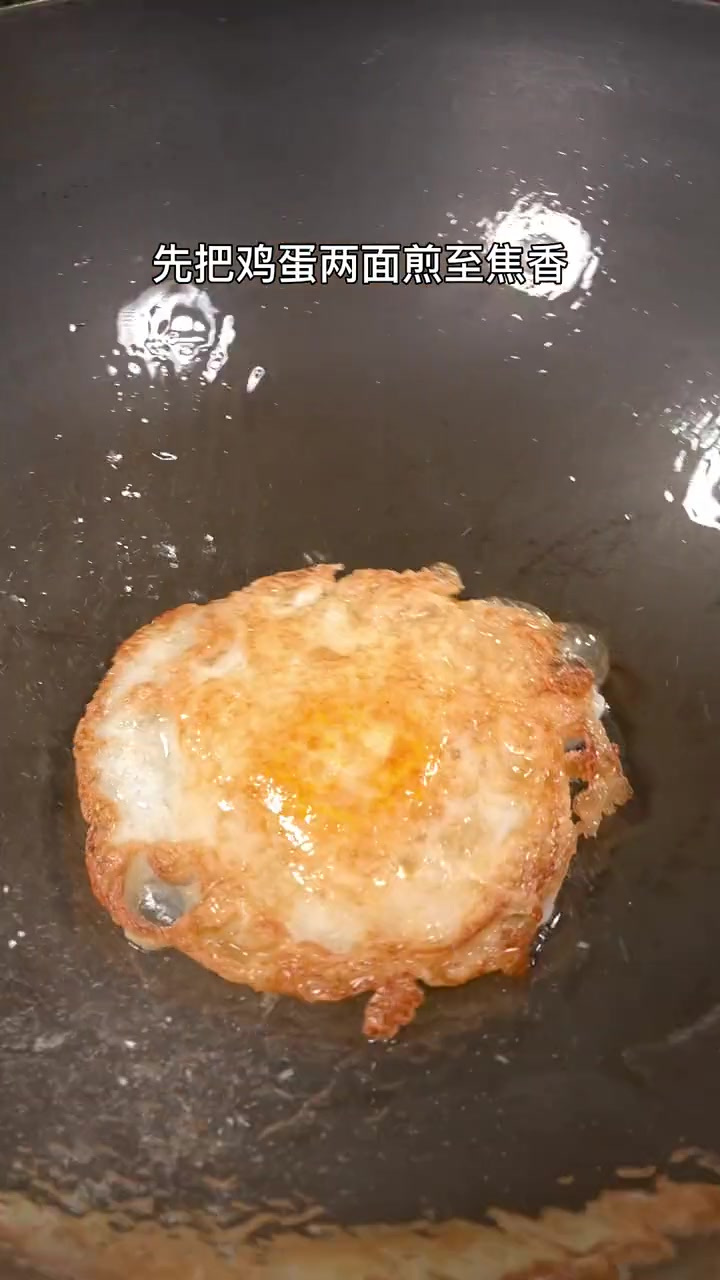 家里没有好菜只有鸡蛋的时候,可以像我这样做,好吃到直跺脚