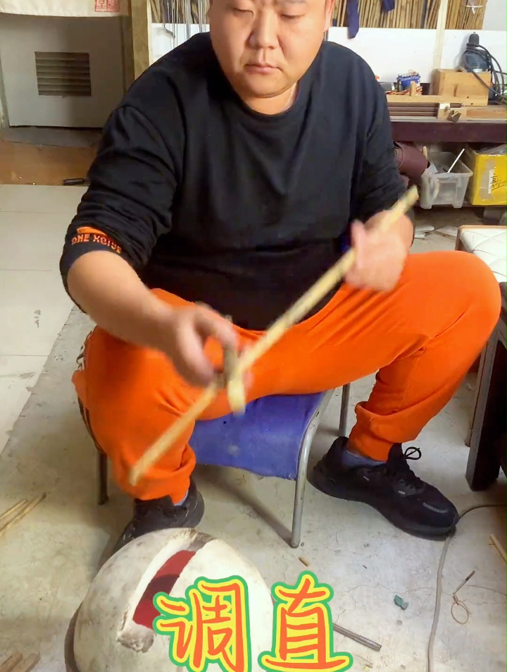 石头缝的一根小小竹子,没想到做成鱼竿后这么猛!钓友都看呆了!