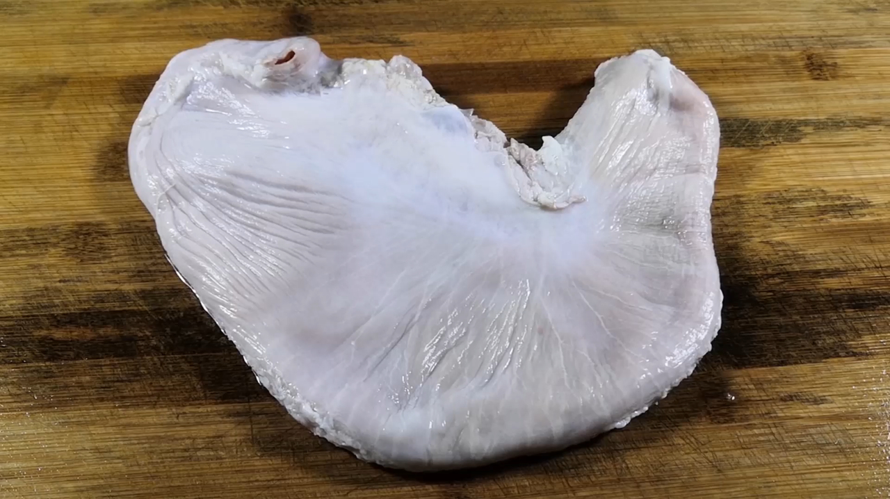 广东人做的猪肚太好吃了,非常香脆爽口,一个猪肚根本不够吃