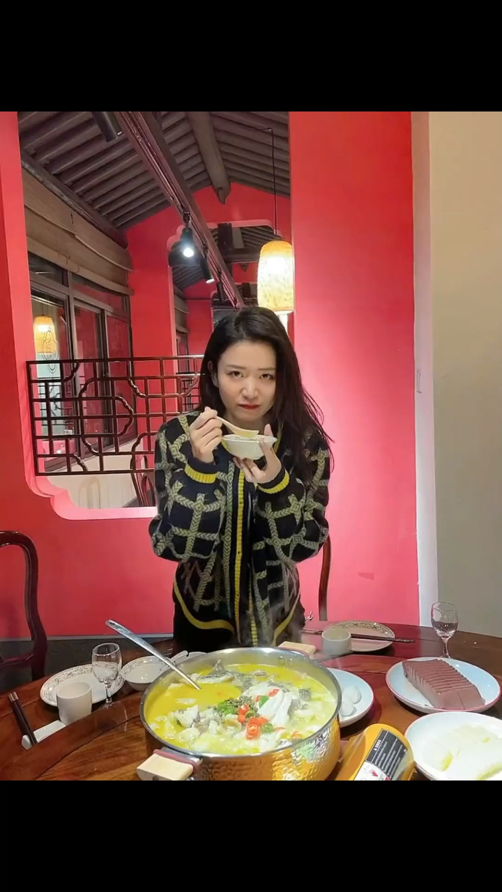 128就能在百鱼宴吃一顿鱼肉火锅啦!