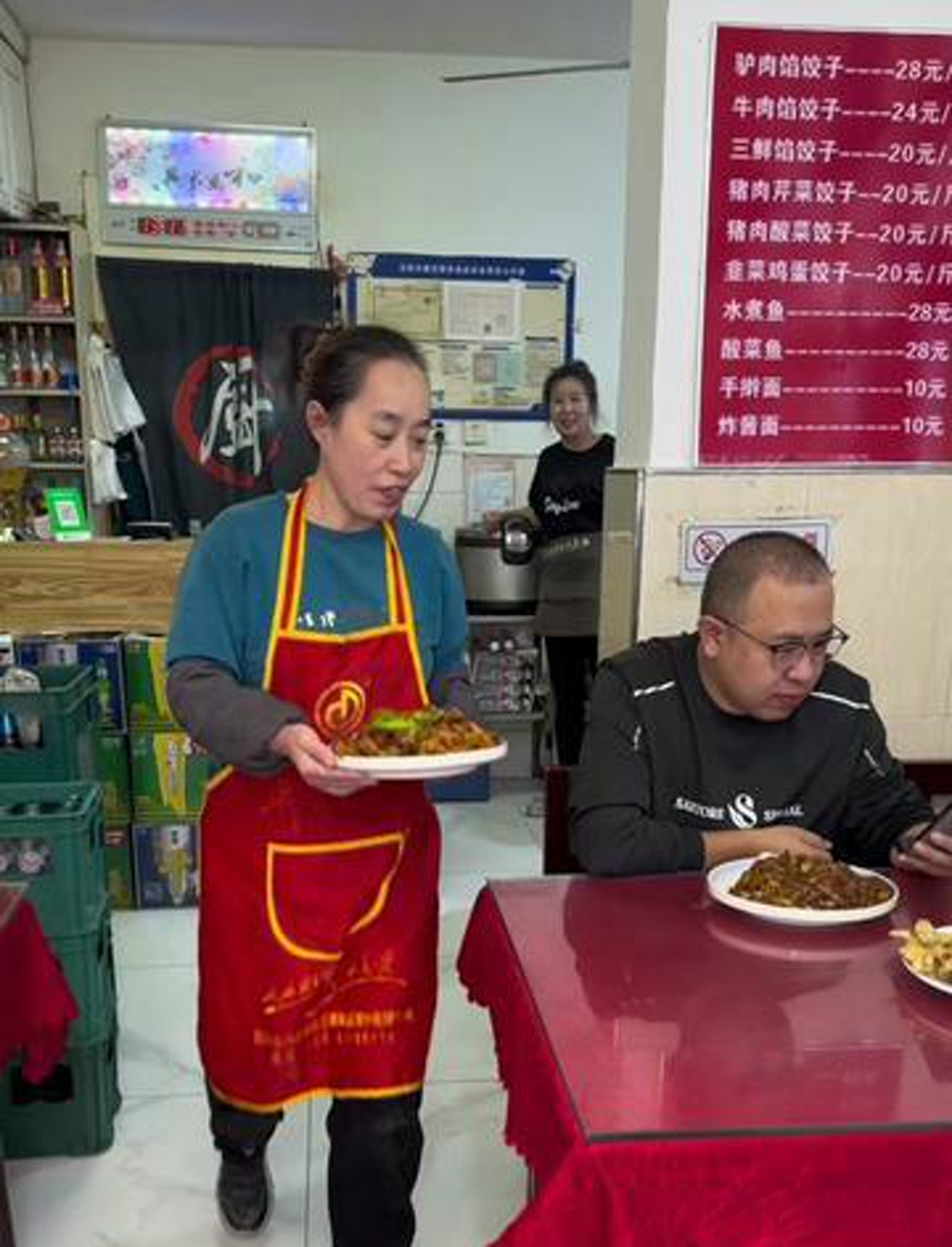 东北小馆子大碗菜一桌96块,你觉得划算不?