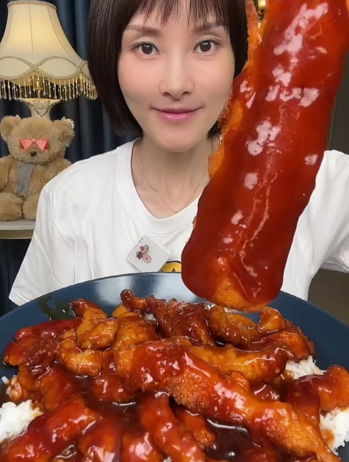 糖醋里脊盖饭,你们喜欢吃吗?